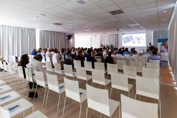 vergaderzaal-L-echo-3square-events-eventlocatie-vergaderruimtes-gent-zwijnaarde-12